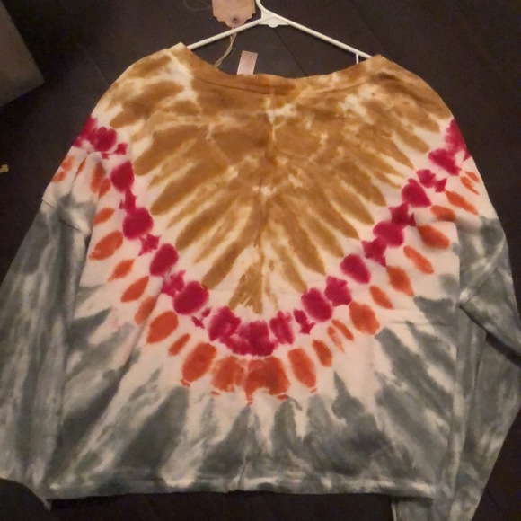 $59 NWT sz L oversized tie dye v neck sweatshirt - Picture 4 of 4